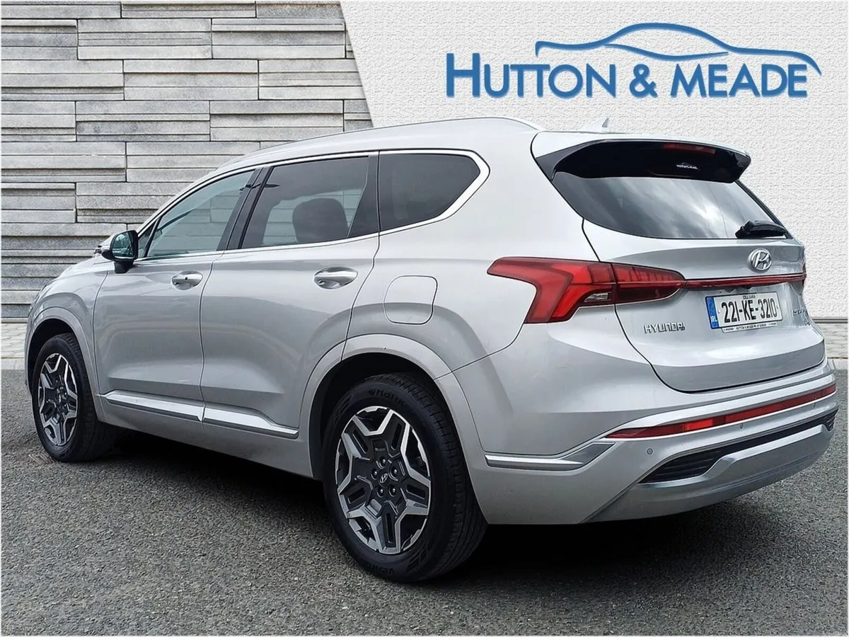 Hyundai Santa Fe Executive Plus PHEV 1.6 Petrol 5d - Image 3