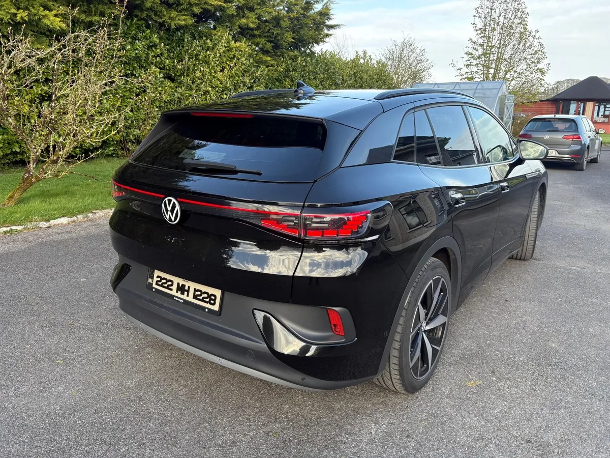 2022 Volkswagen ID.4 GTX - Image 4