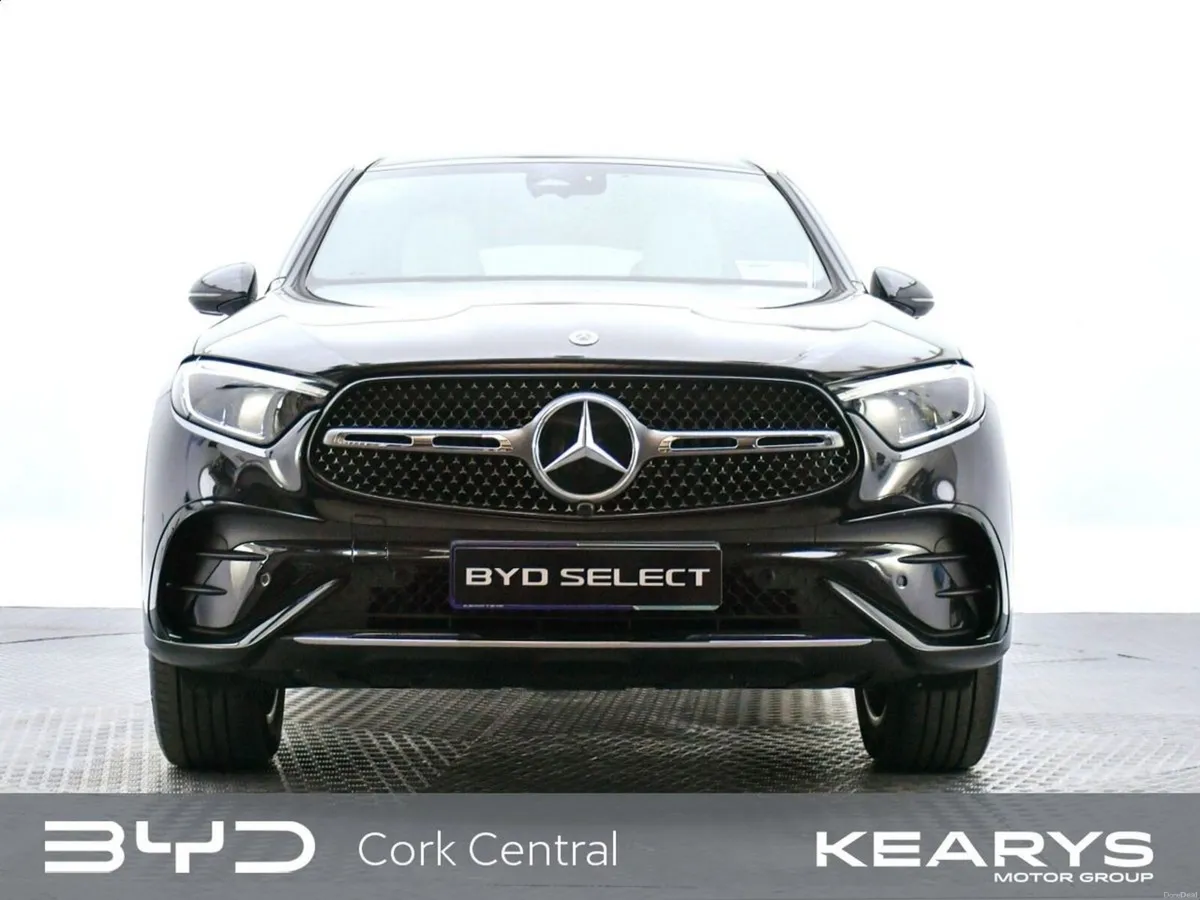 Mercedes-Benz GLC AMG PHEV Line 300e - Image 4
