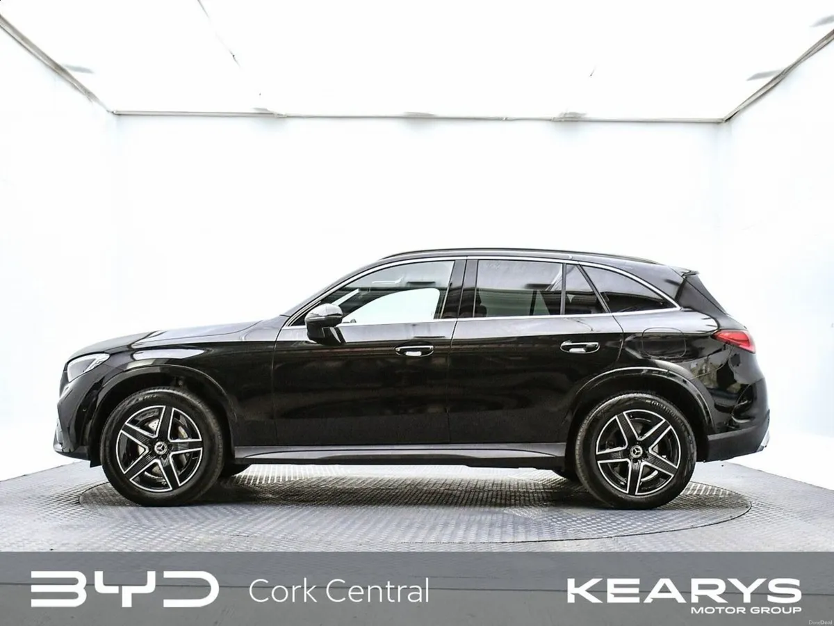 Mercedes-Benz GLC AMG PHEV Line 300e - Image 4