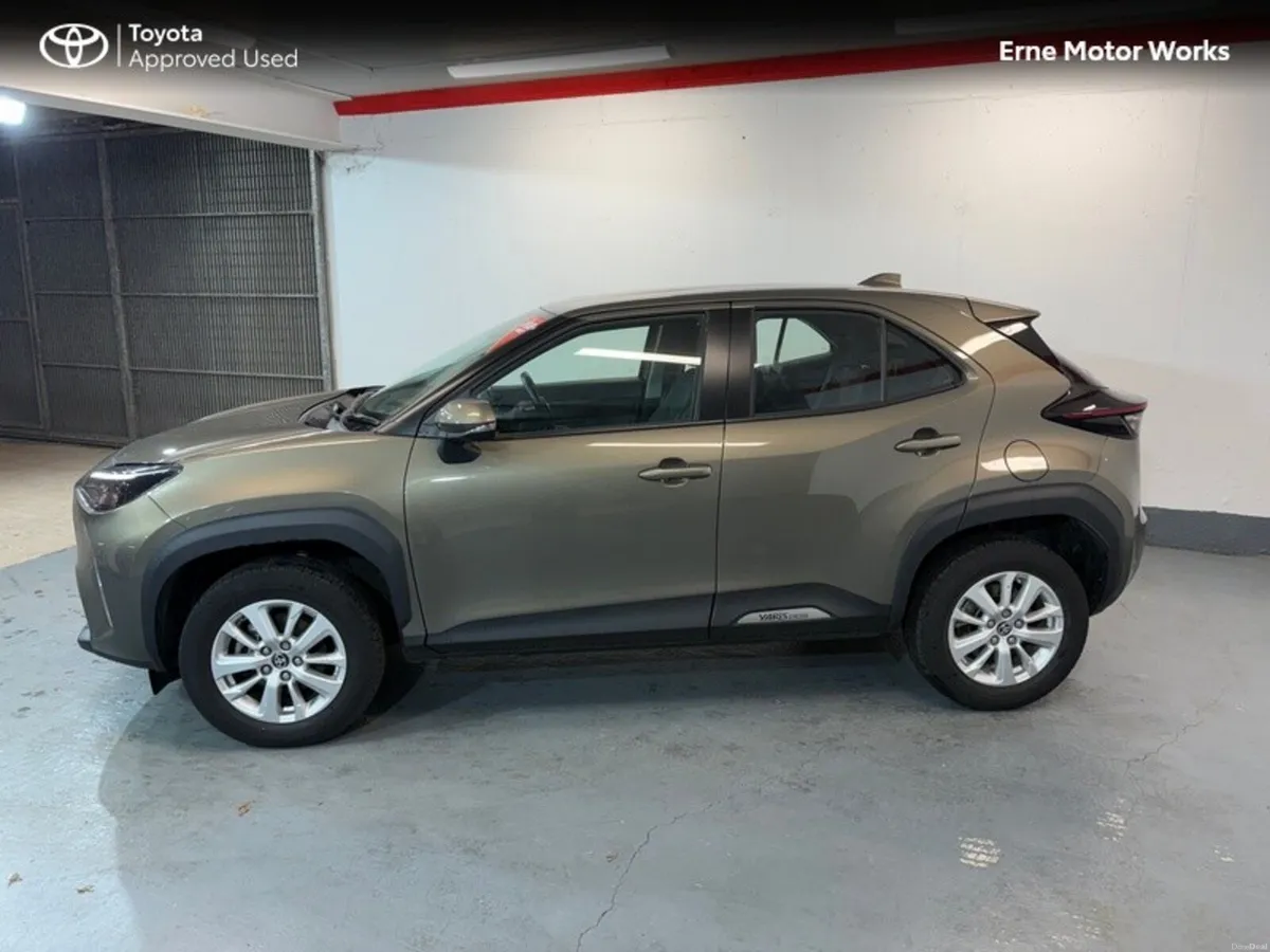 Toyota Yaris Cross YARIS CROSS LUNA - Image 2