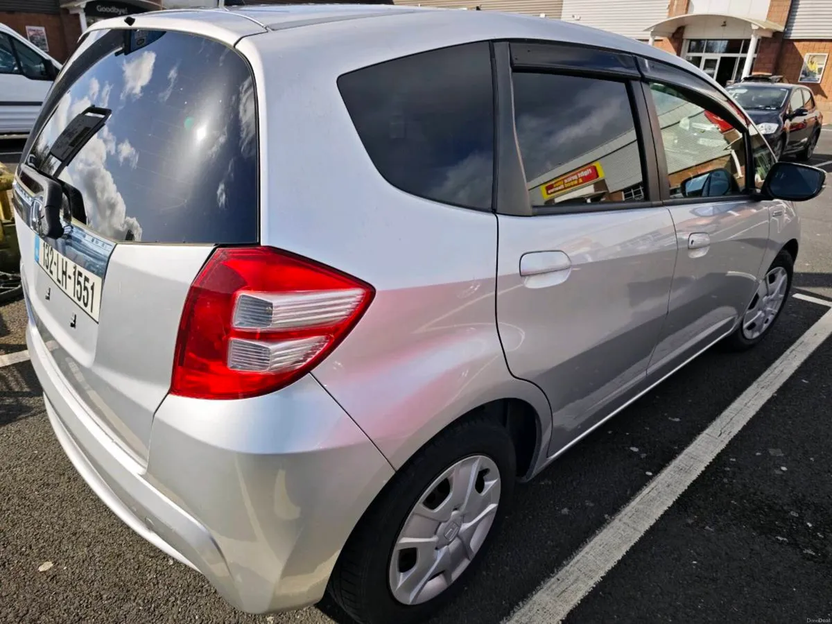 Honda FIT - Image 2