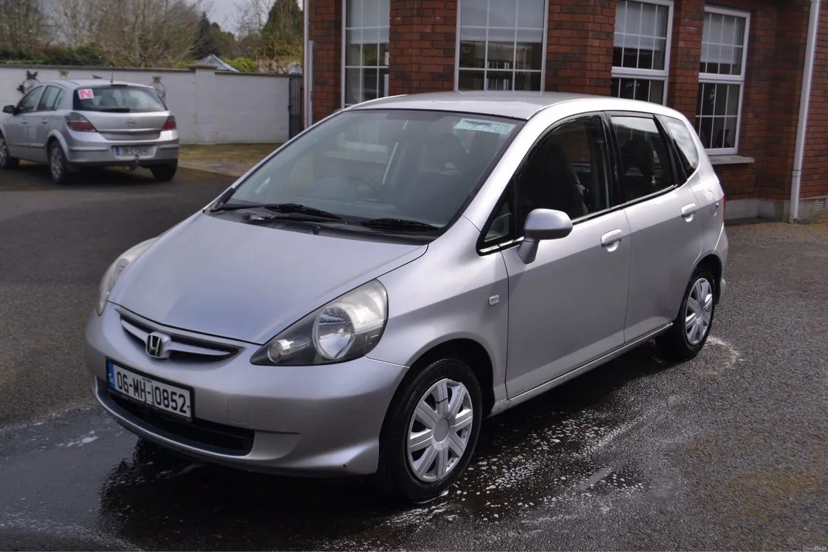 Honda Fit 2006 Automatic - Image 2