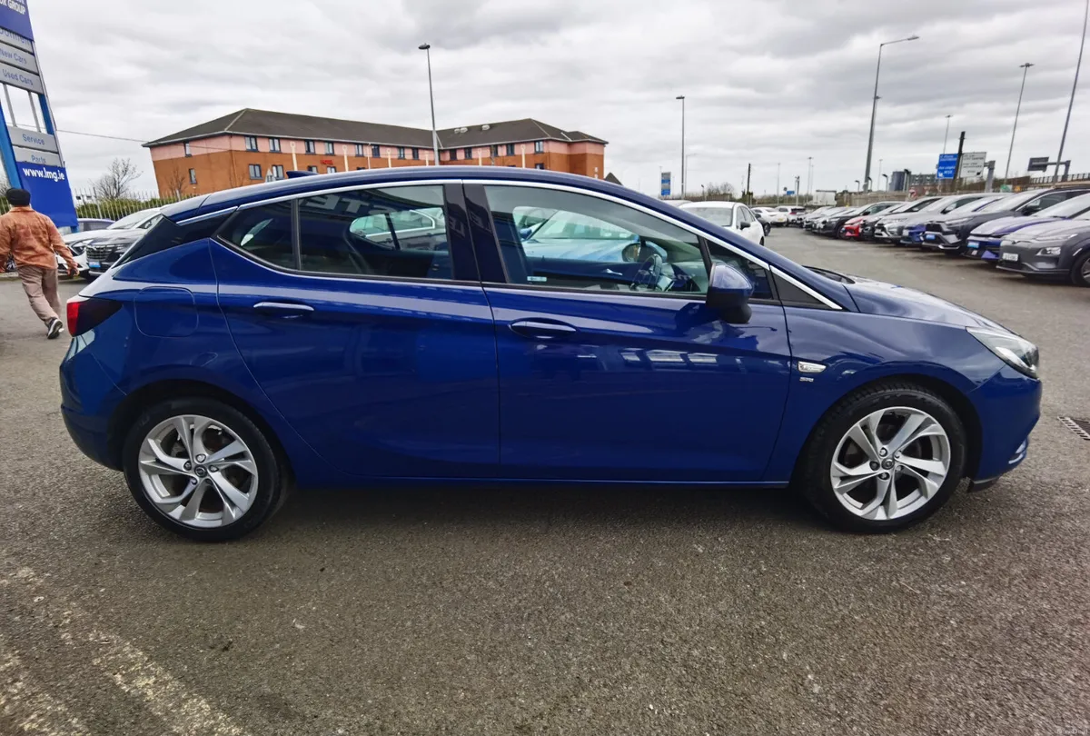 OPEL ASTRA 1.6CDTI SRI+ **HEATED SEATS** - Image 4