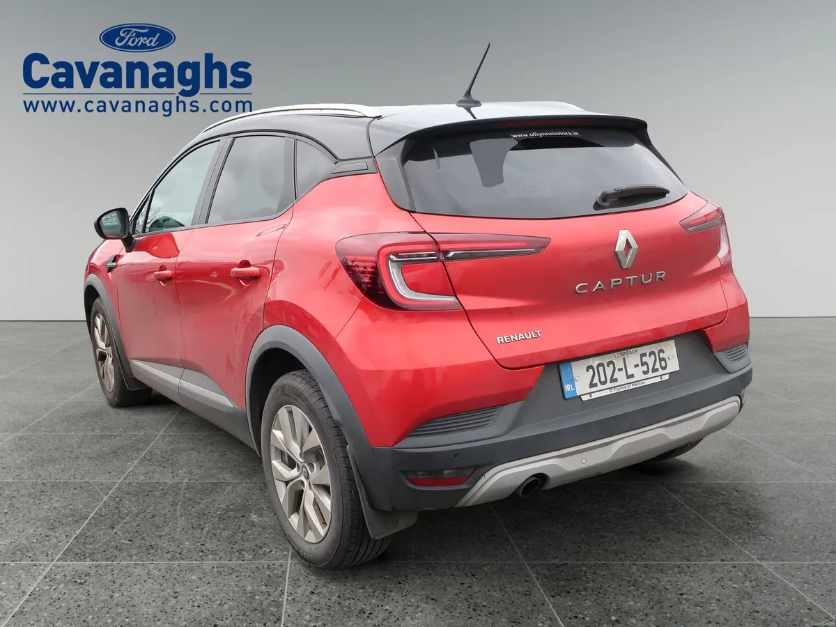 2020 Renault CAPTUR  ICONIC Dci 95 - Image 4