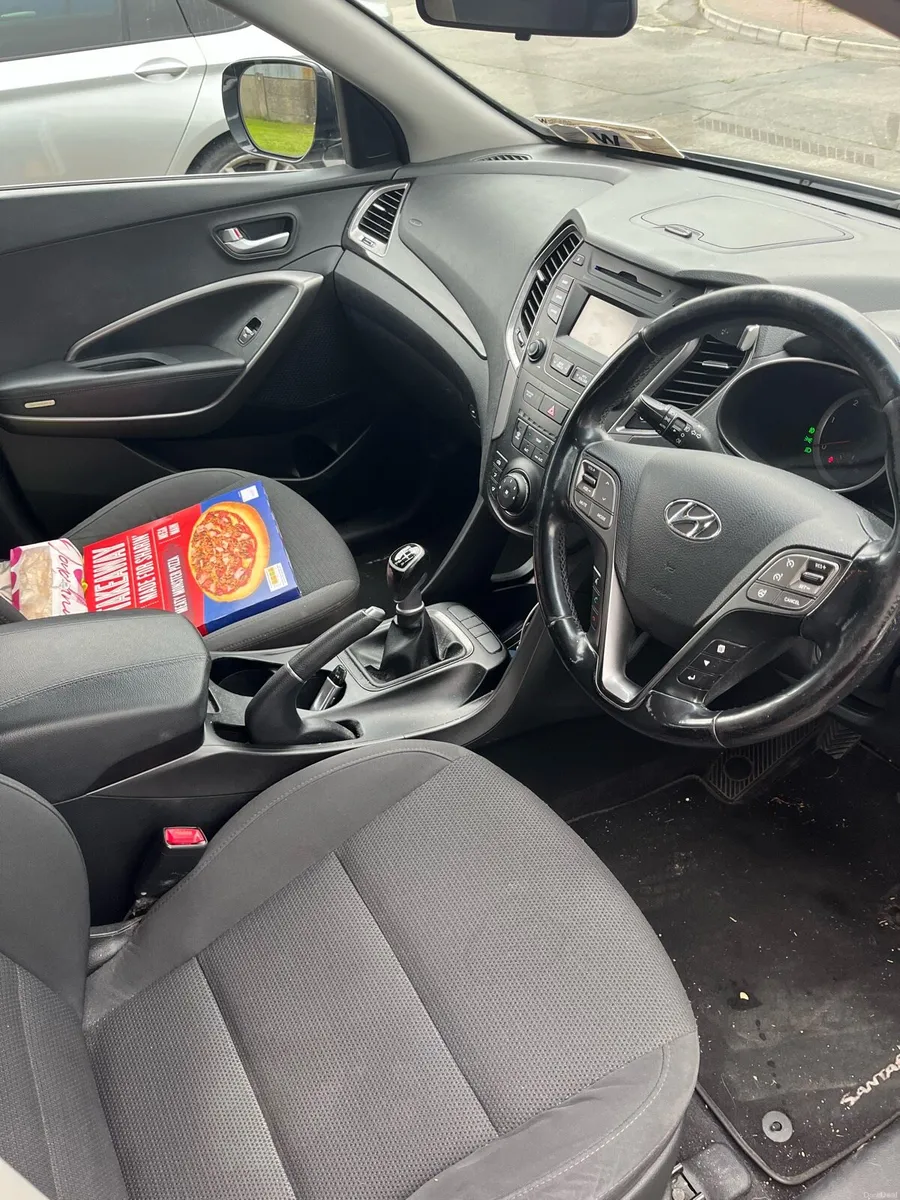 Hyundai santa fe - Image 3