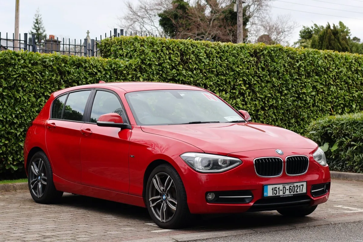 BMW Series 1 Red - Image 1