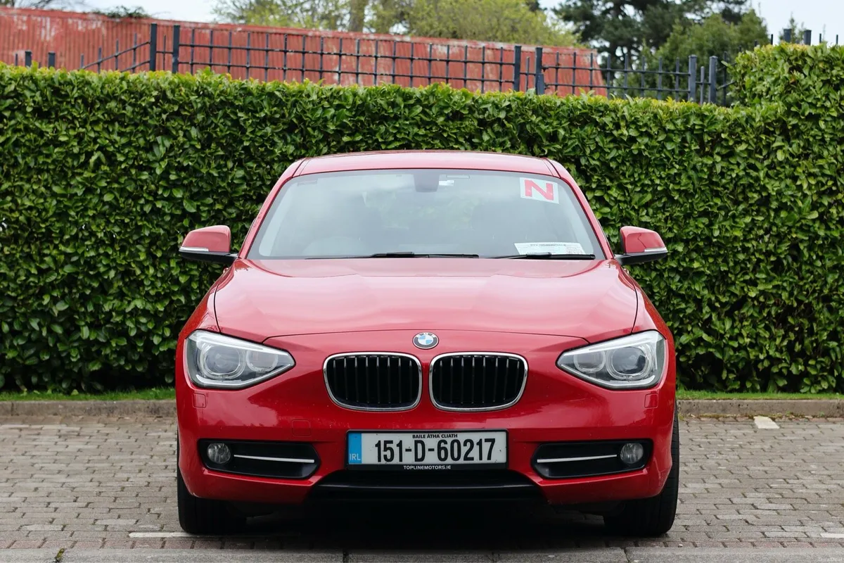 BMW Series 1 Red - Image 2