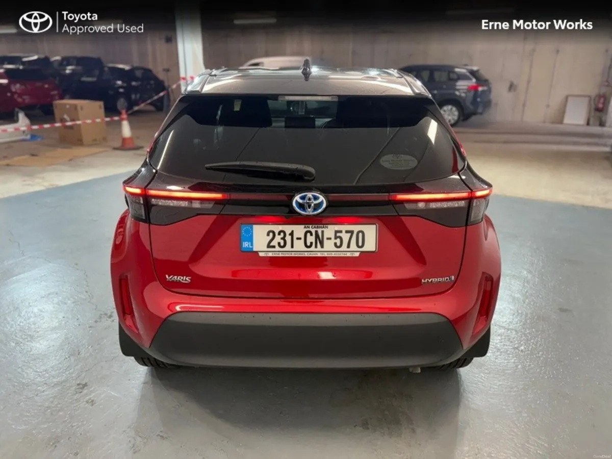 Toyota Yaris Cross YARIS CROSS LUNA SPORT*REDUCED - Image 4