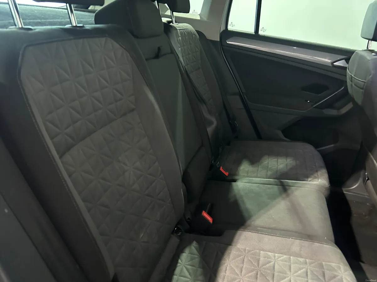 Volkswagen Tiguan 2021 - Image 5