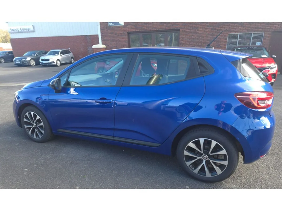 Renault Clio EQUILIBRE TCE 90 MY22.5 5 5DR - Image 3