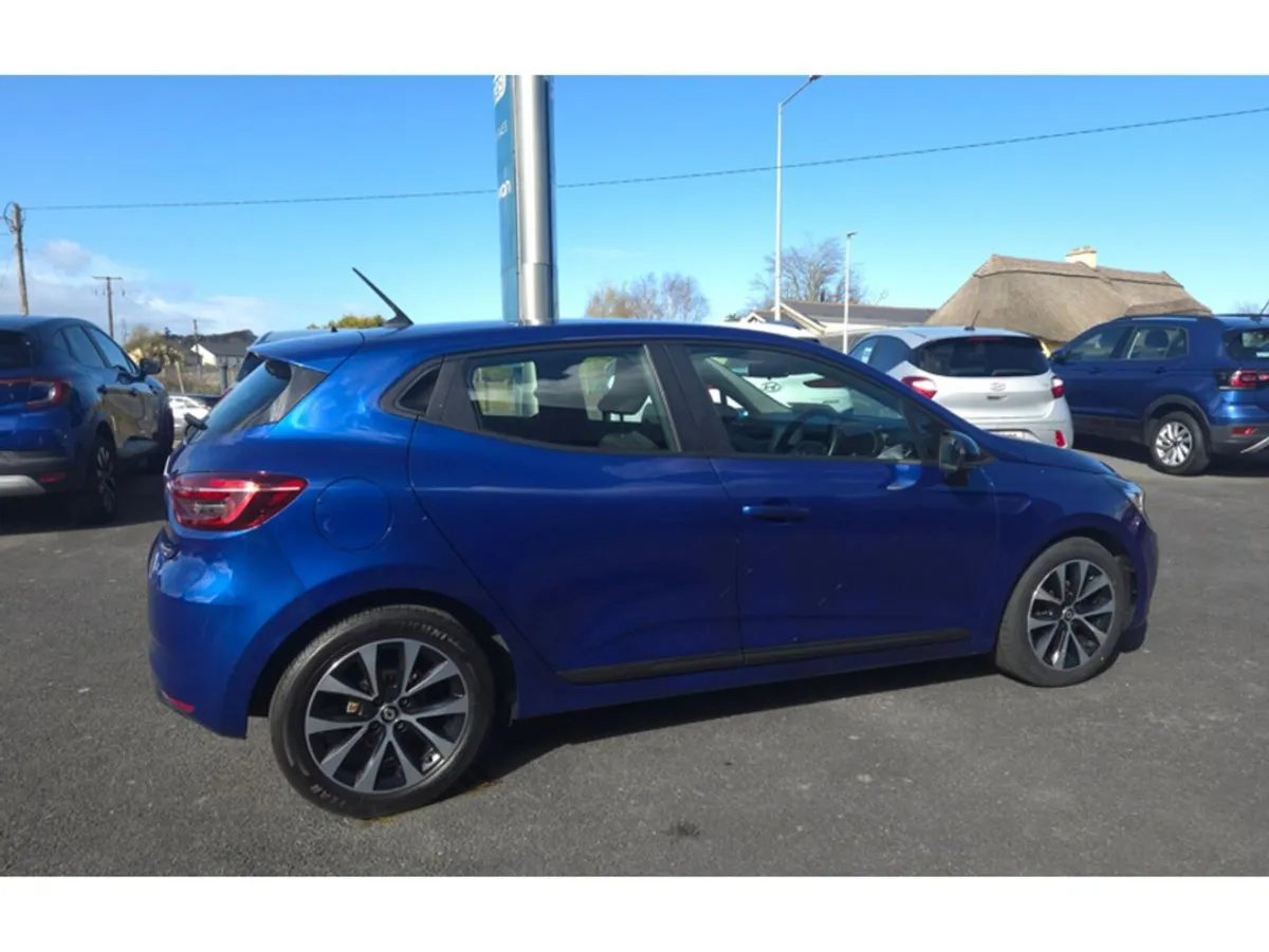 Renault Clio EQUILIBRE TCE 90 MY22.5 5 5DR - Image 4