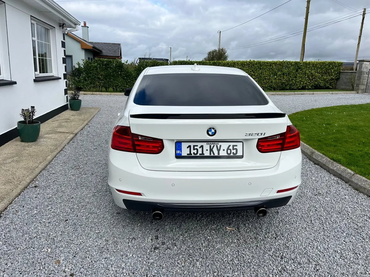 BMW 3-Series 2015 - Image 3