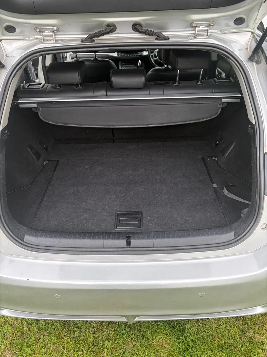 Lexus CT Hatchback Petrol Hybrid - Image 4