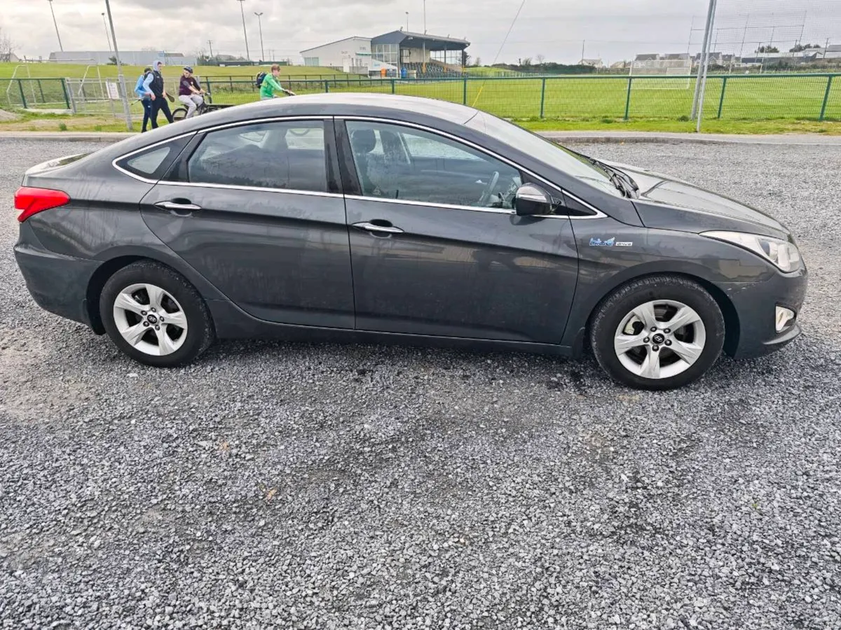 2014 HYUNDAI i40 ,NCT 01-27 - Image 4