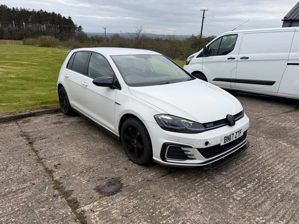 March 2017 Vw golf gte hybrid - Image 1