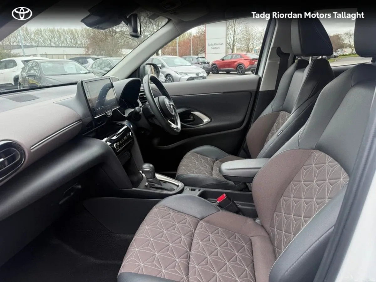 Toyota Yaris Cross SOL - Image 6