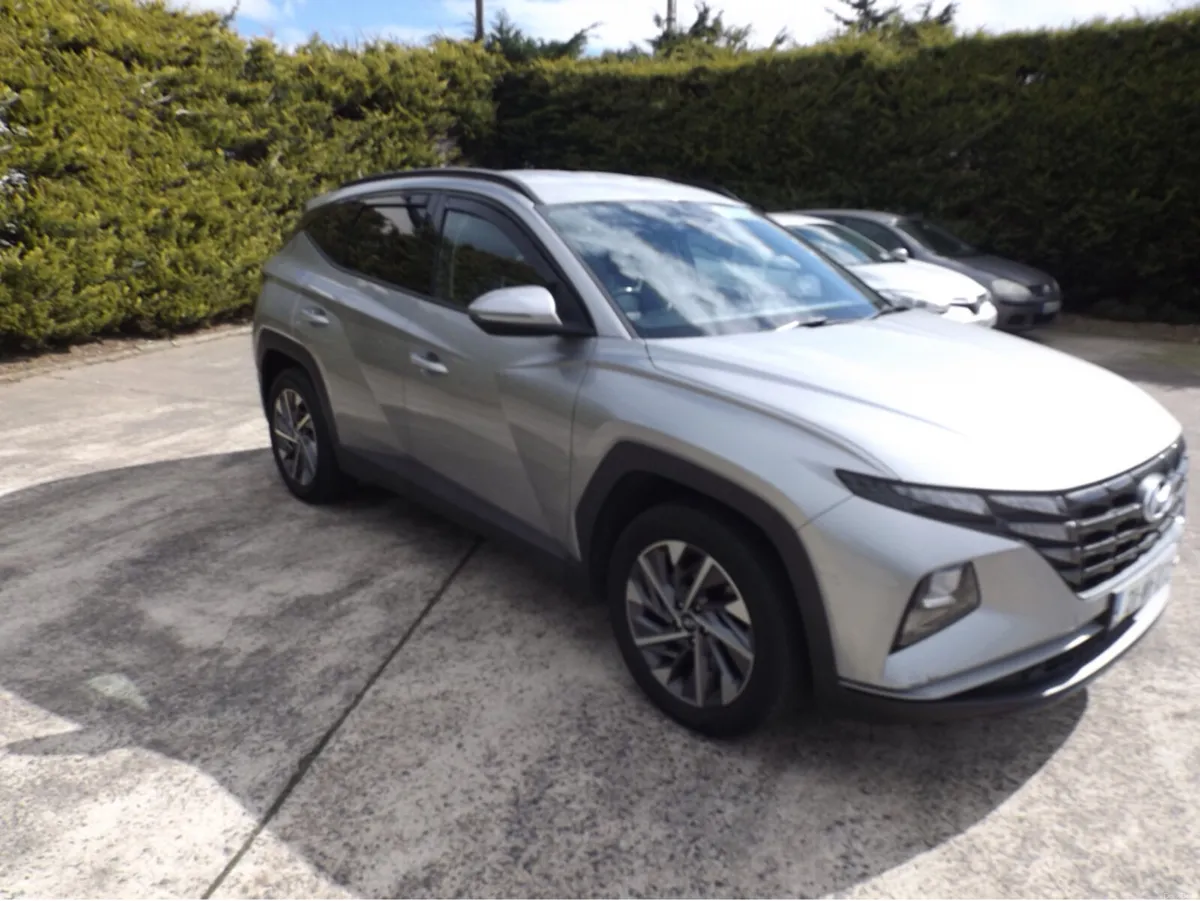 Hyundai Tucson IX35 EXECUTIVE 2WD 5DR - Image 3