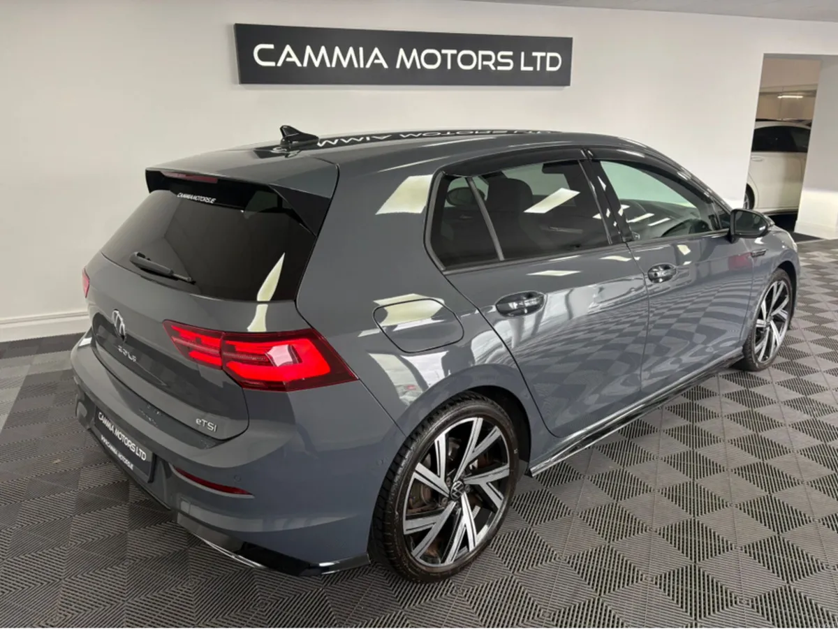 Volkswagen Golf *VOLKSWAGEN GOLF MK8* BUCKET SEATS - Image 4