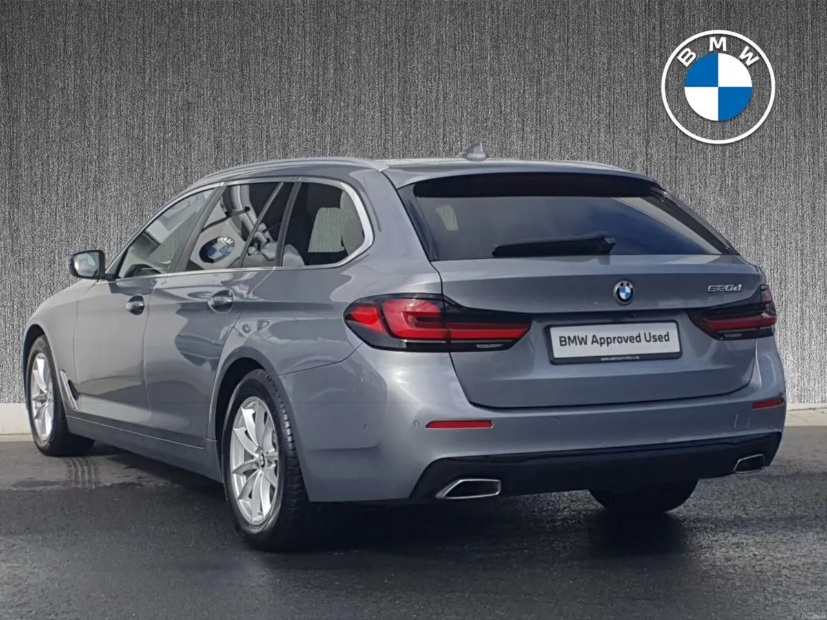 BMW 5-Series 520d SE - Image 2