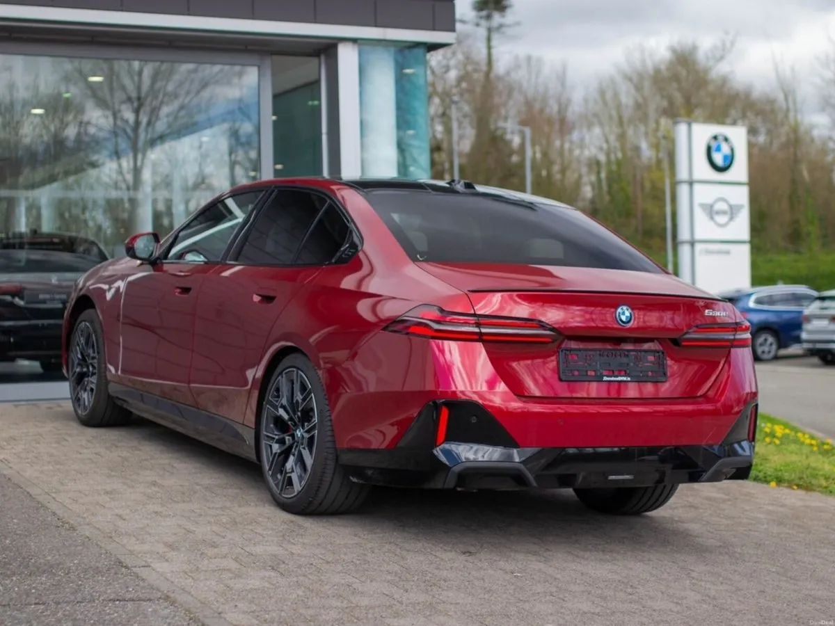 BMW 5-Series 530e M Sport Pro - Image 2