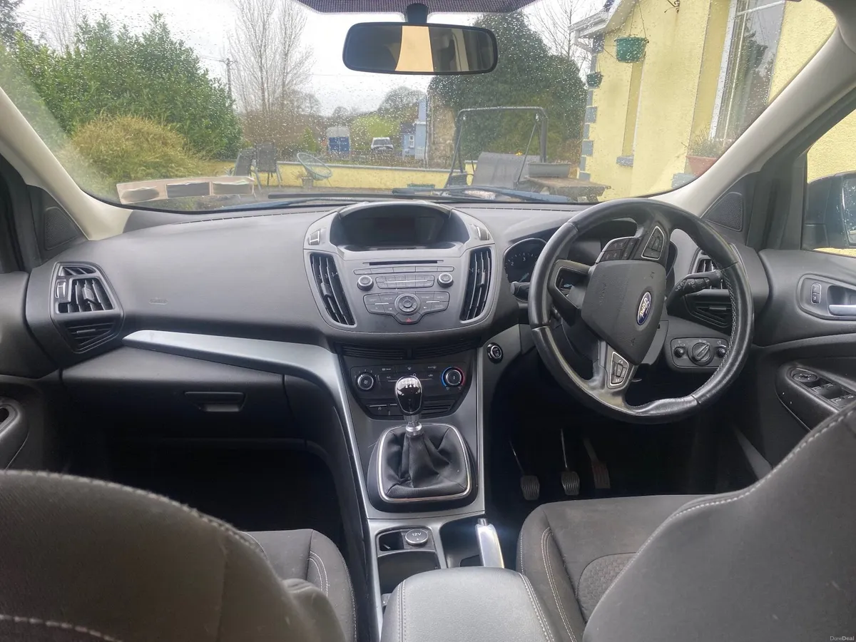 Ford Kuga 2017 - Image 2