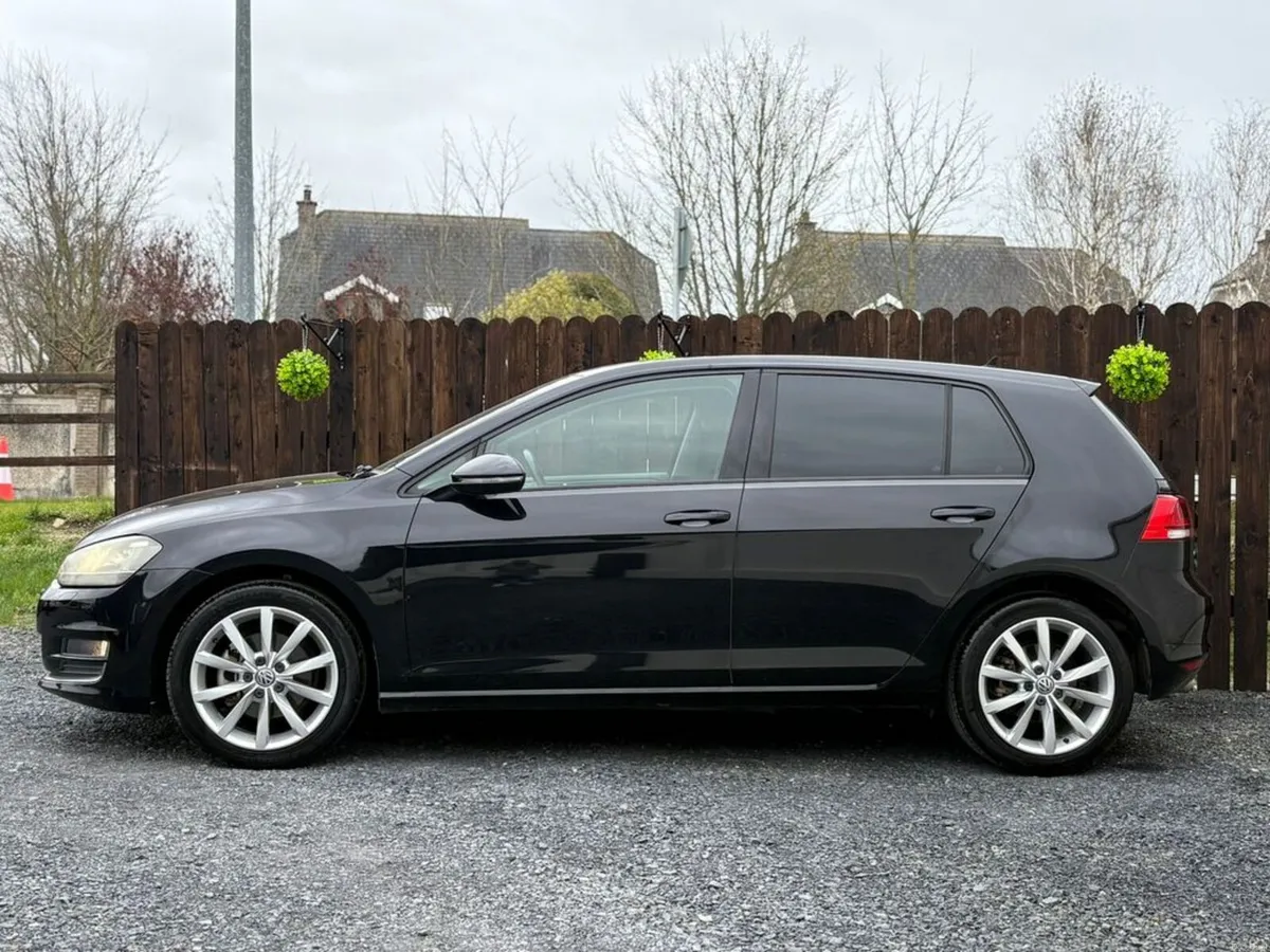 Volkswagen Golf AUTO - PETROL - Image 4