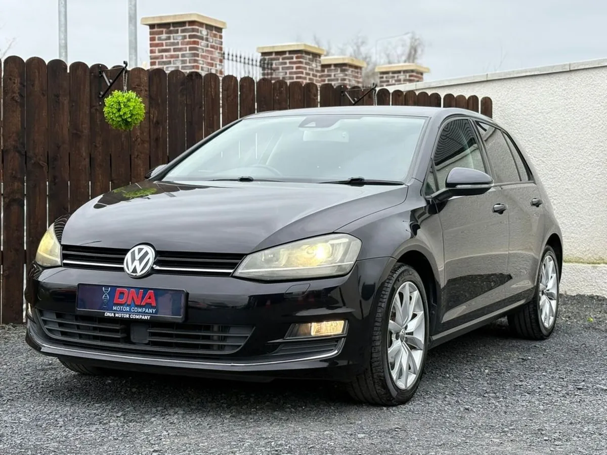 Volkswagen Golf AUTO - PETROL - Image 3