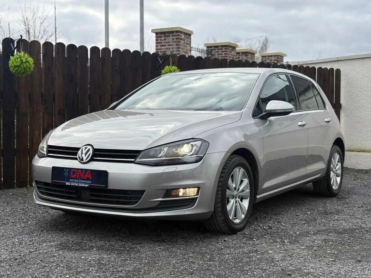 Volkswagen Golf 1.2 AUTO - LOW MILEAGE - Image 3