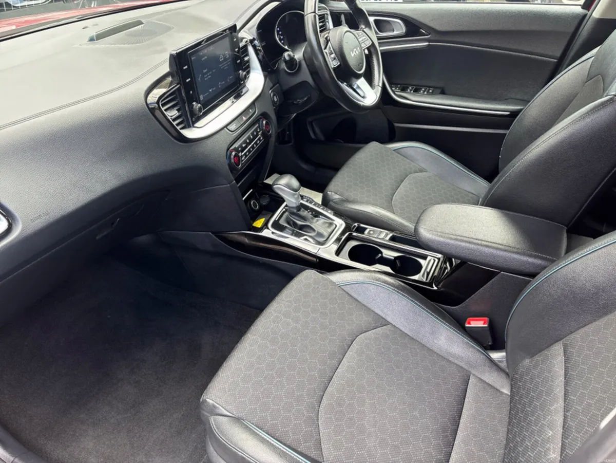 Kia XCeed PE PHEV 5DR AUTO - Image 3