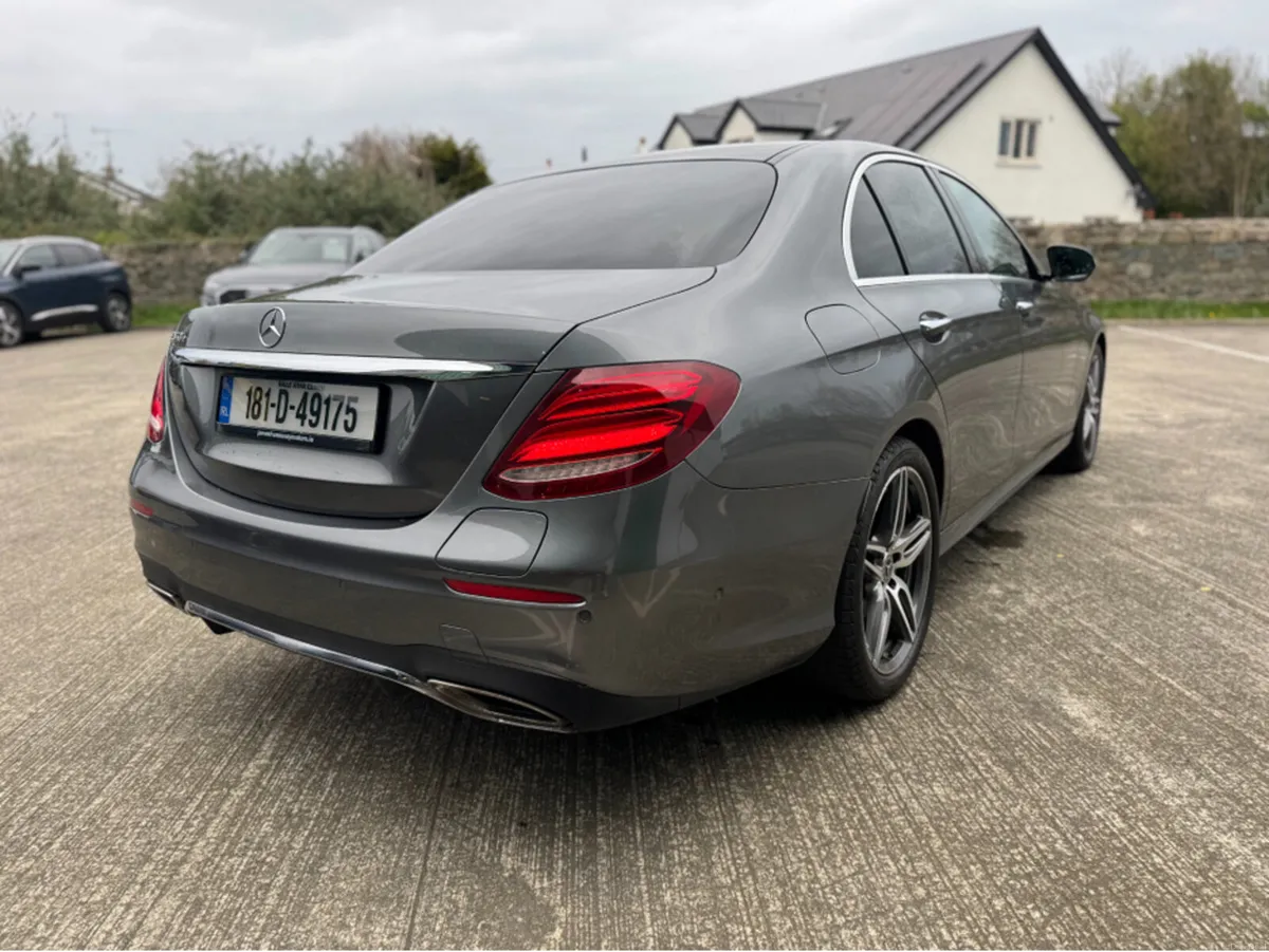 Mercedes-Benz E-Class E350e AMG LINE PREMIUM PLUS - Image 4