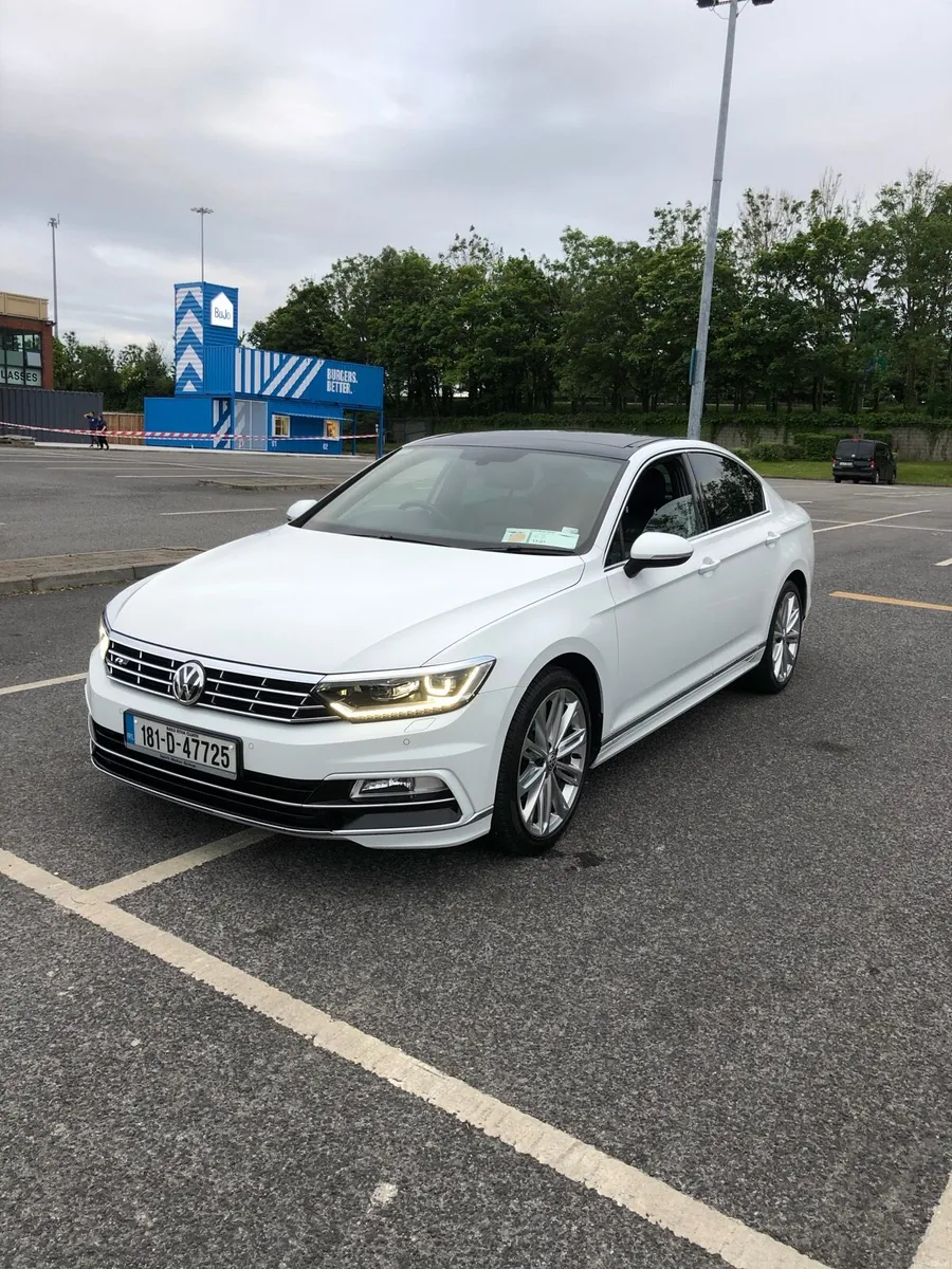 181 VW Passat *R LINE* DSG *Sunroof* Automatic - Image 4