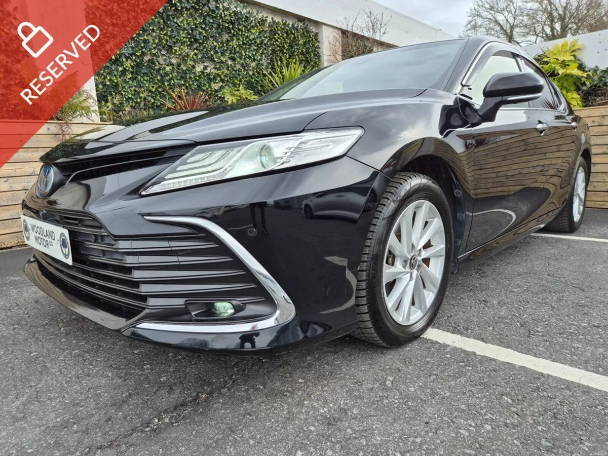 Toyota Camry 2.5 HYBRID / G-PACK WITH HUD / HIGH S - Image 1