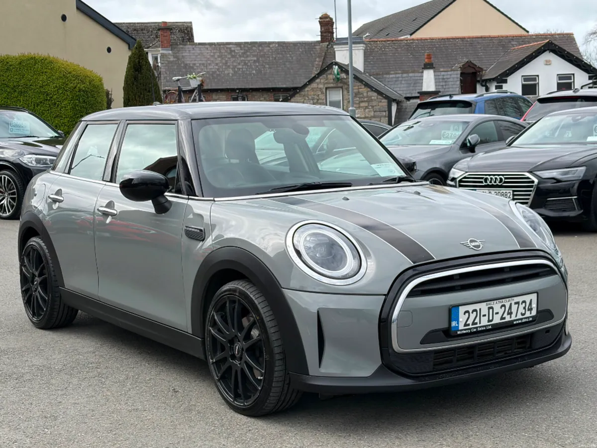 Mini Cooper 1.5 Petrol 5 Door AUTO *NCT 2028* - Image 3