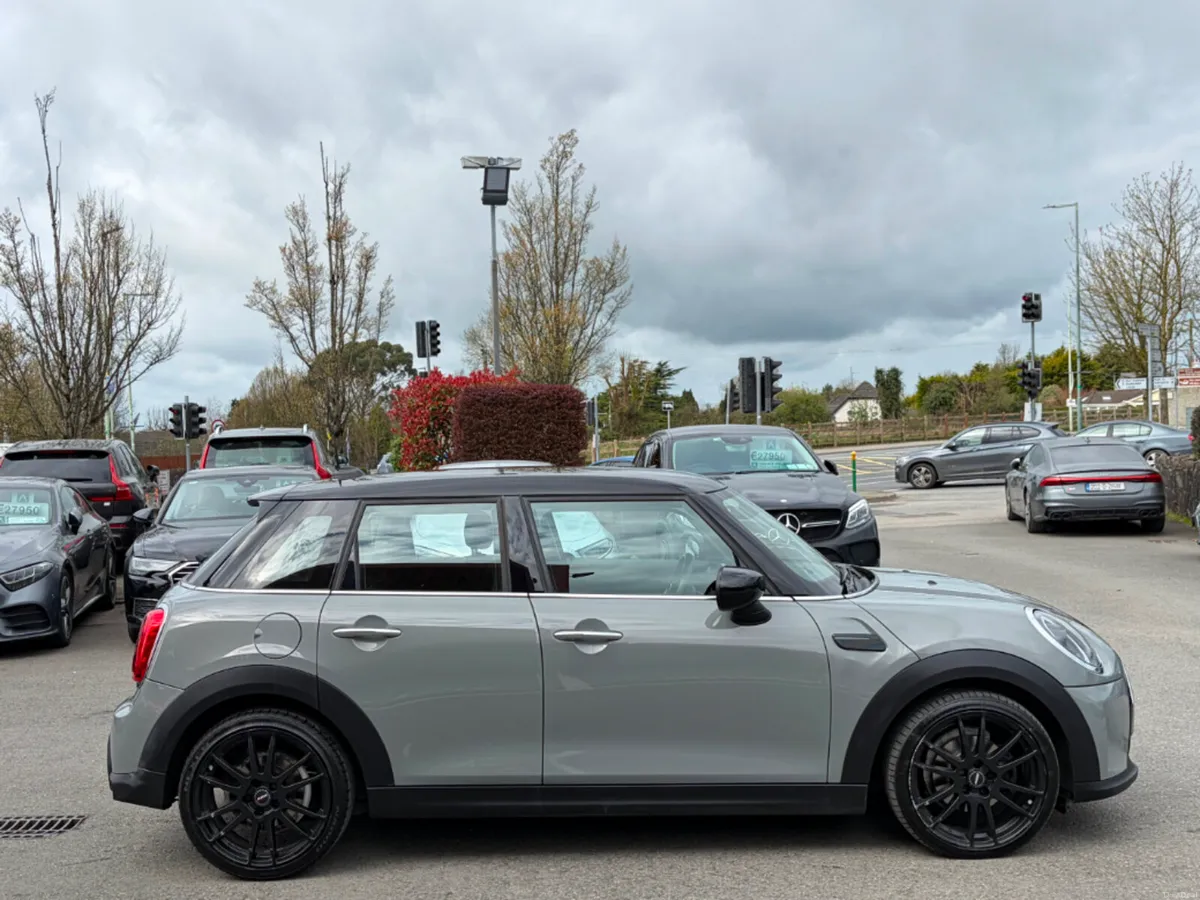 Mini Cooper 1.5 Petrol 5 Door AUTO *NCT 2028* - Image 4