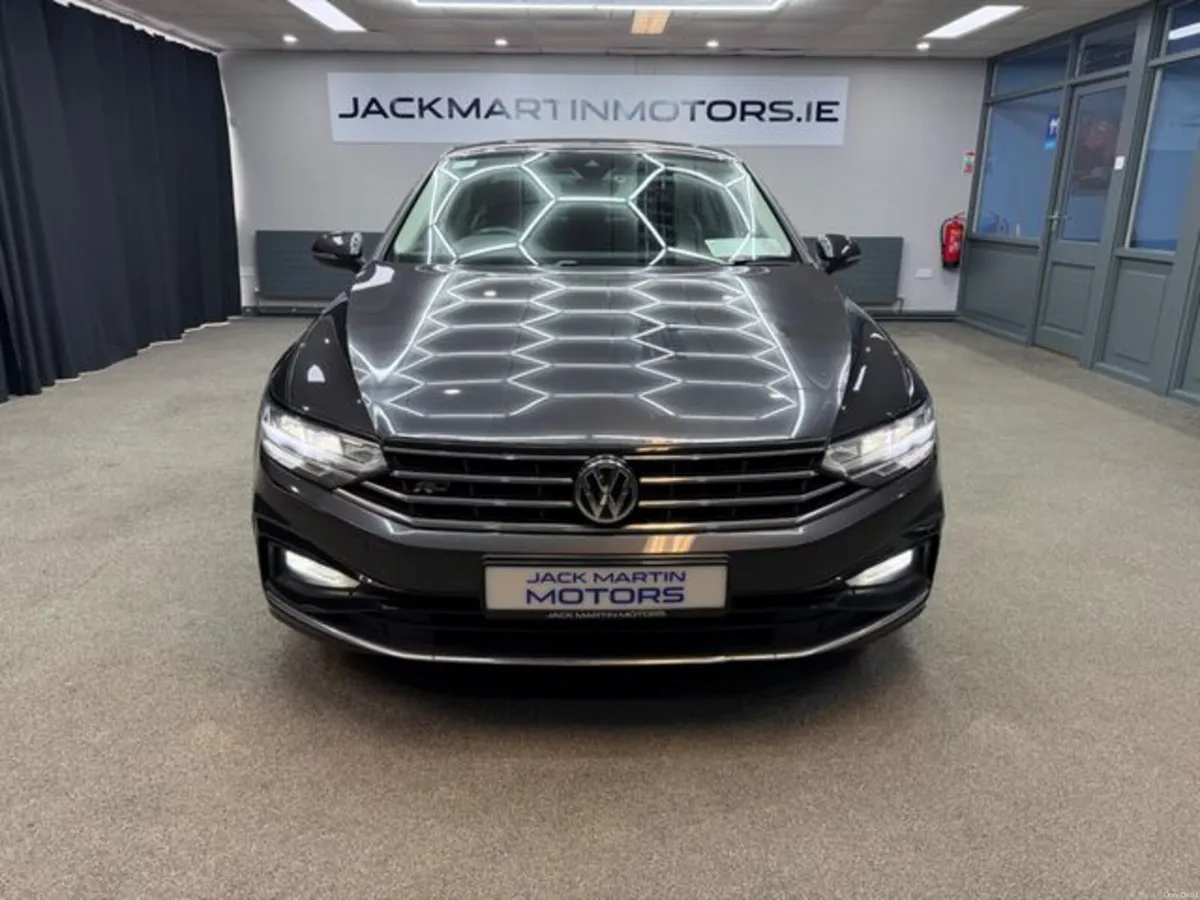Volkswagen Passat Rline 2.0tdi M6F 150 4DR - Image 2