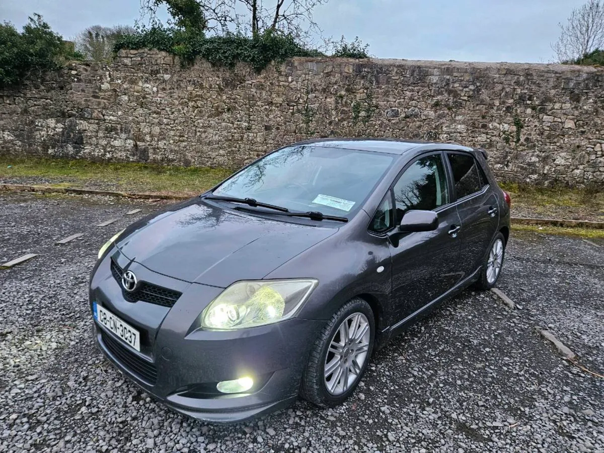 2008 Toyota Auris SR 2.0 D4D - Image 1