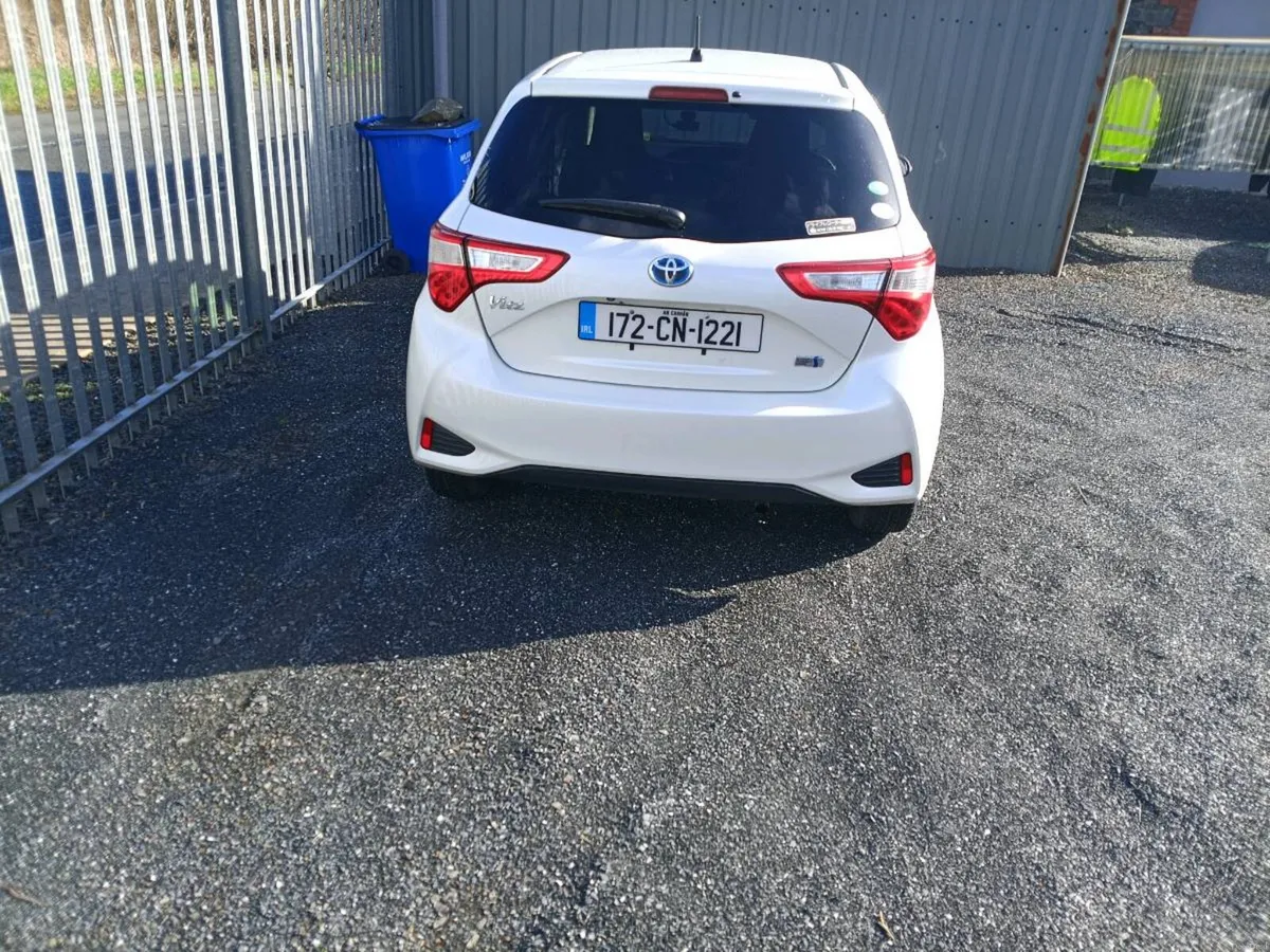 Toyota Vitz - Image 2