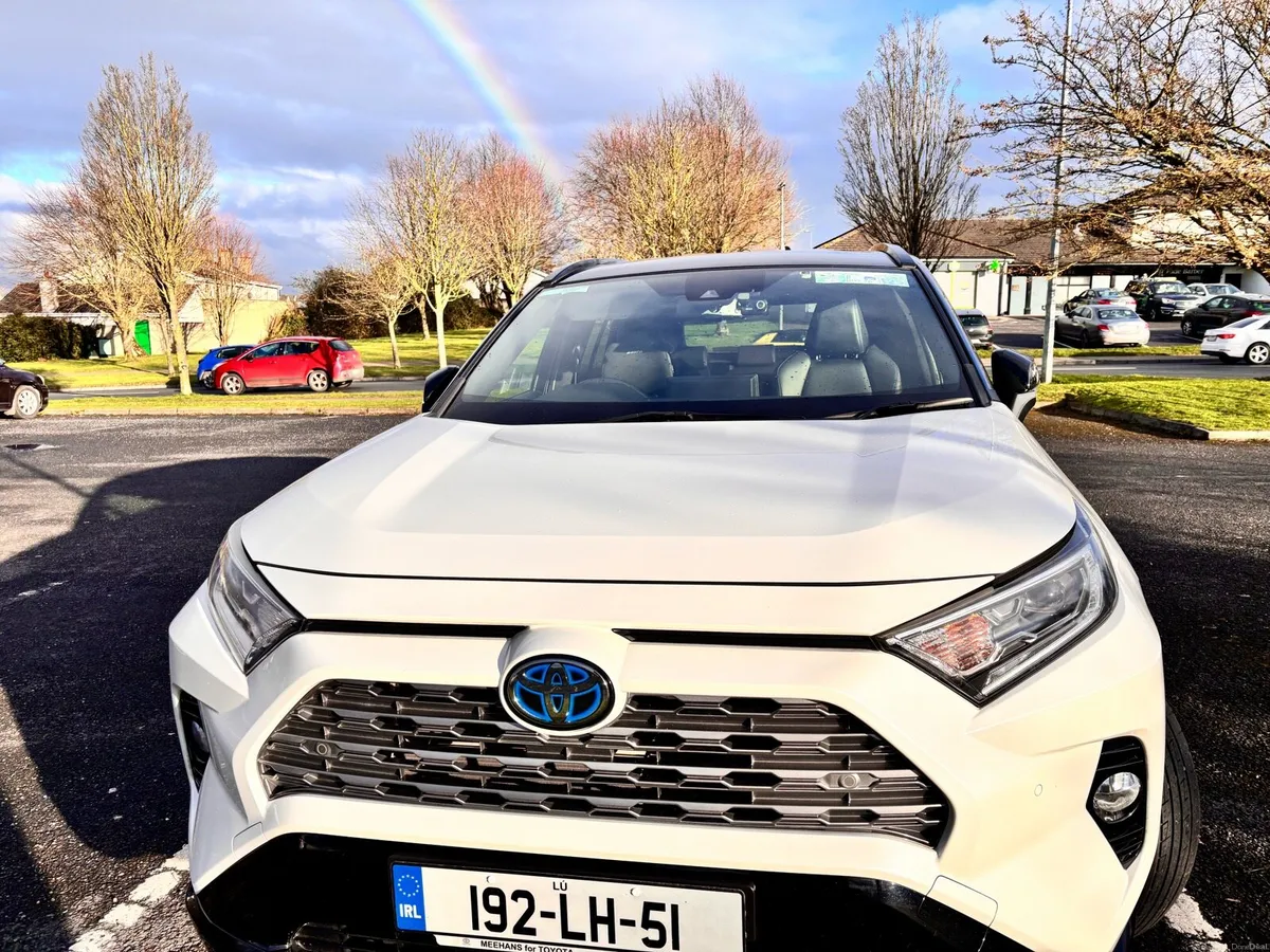 Toyota Rav4 sports hybrid - Image 2