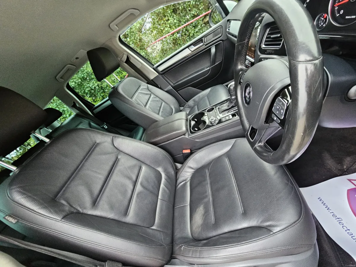 Volkswagen Touareg 2013 3L v6 automatic €11900 - Image 3