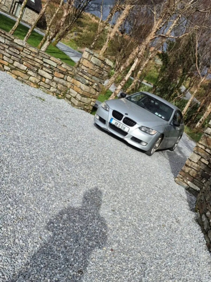E92 320i - Image 2