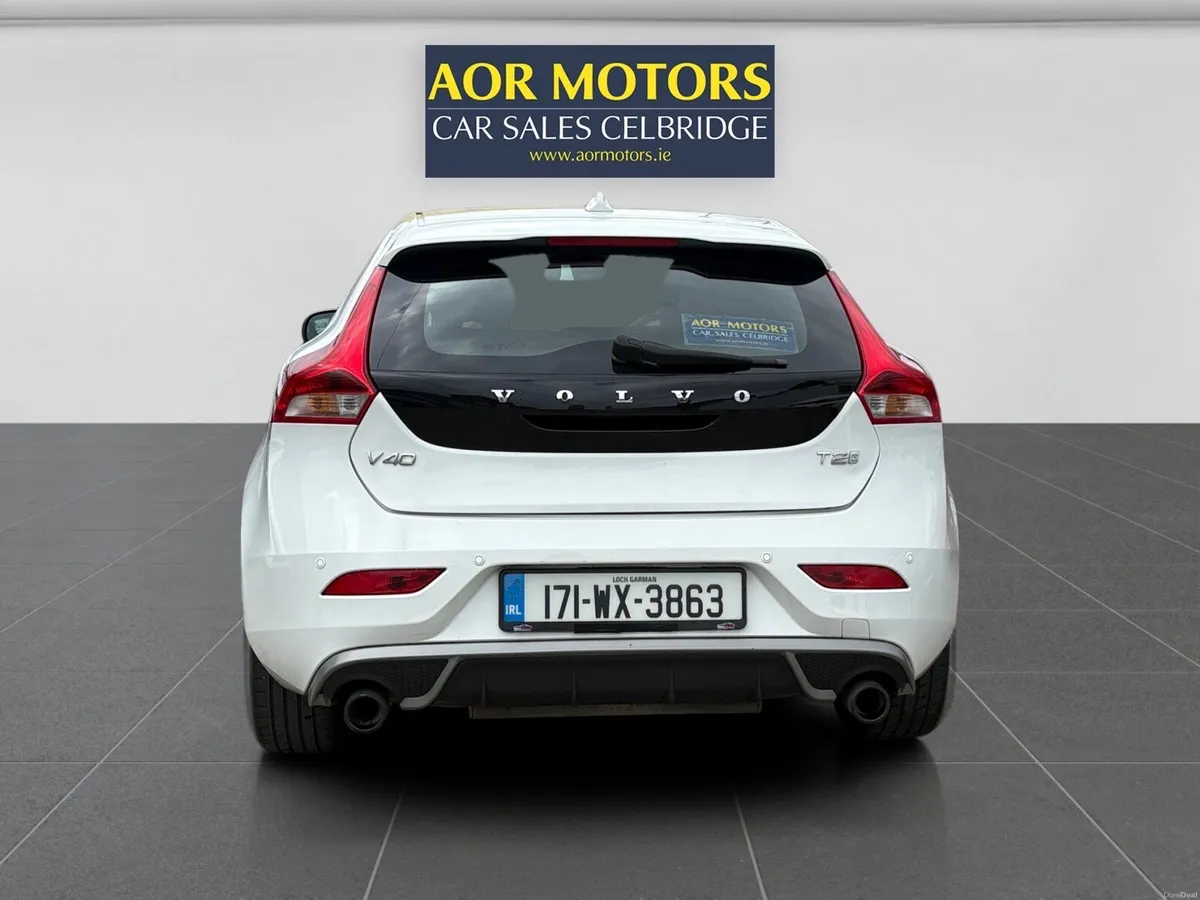 Volvo V40 2017 2.0 R Design 122 BHP - Image 3