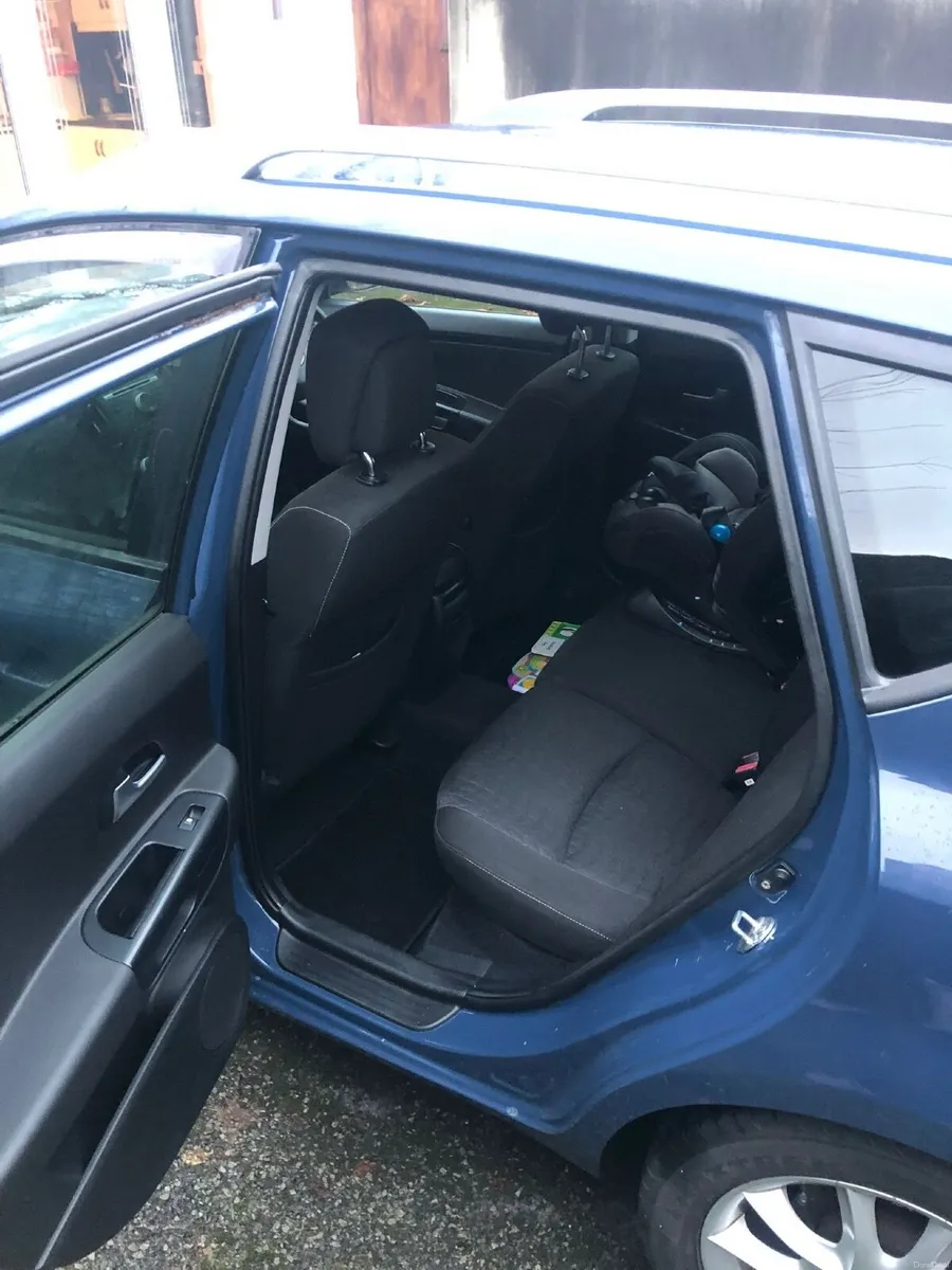 Kia Ceed 2010 - Image 4