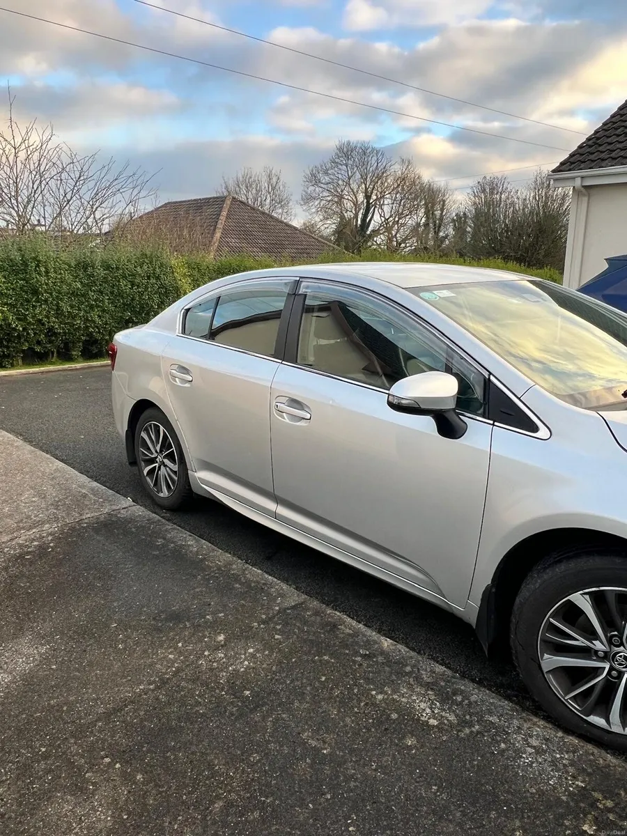 Toyota Avensis 1.6d - Image 2