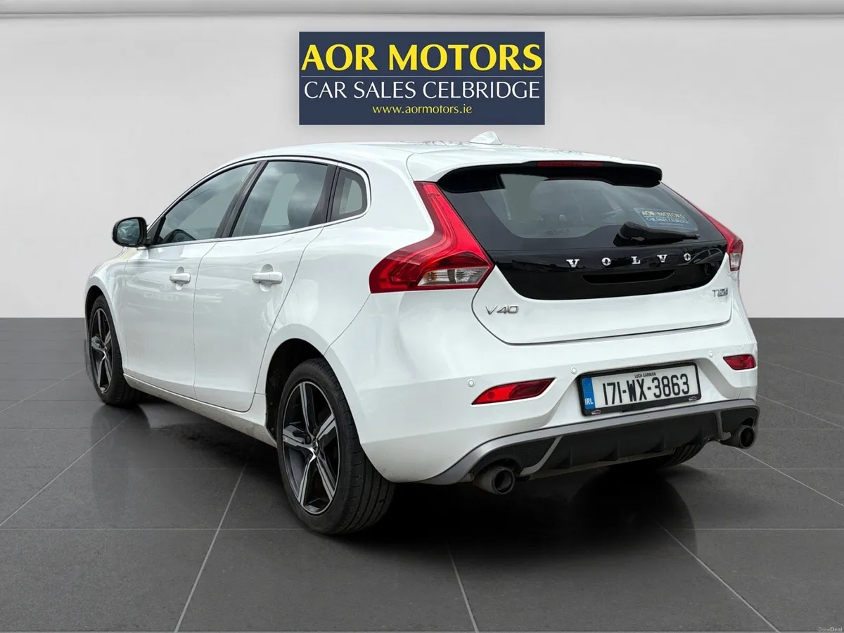 Volvo V40 2017 R Design - Image 3