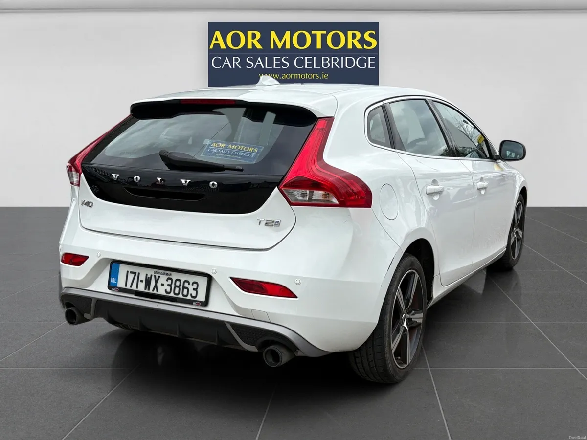 Volvo V40 2017 R Design - Image 4