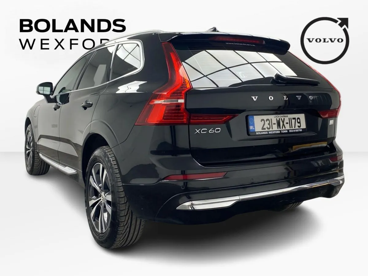 Volvo XC60 2 YEAR VOLVO SELEKT WARRANTY CORE PHEV - Image 3