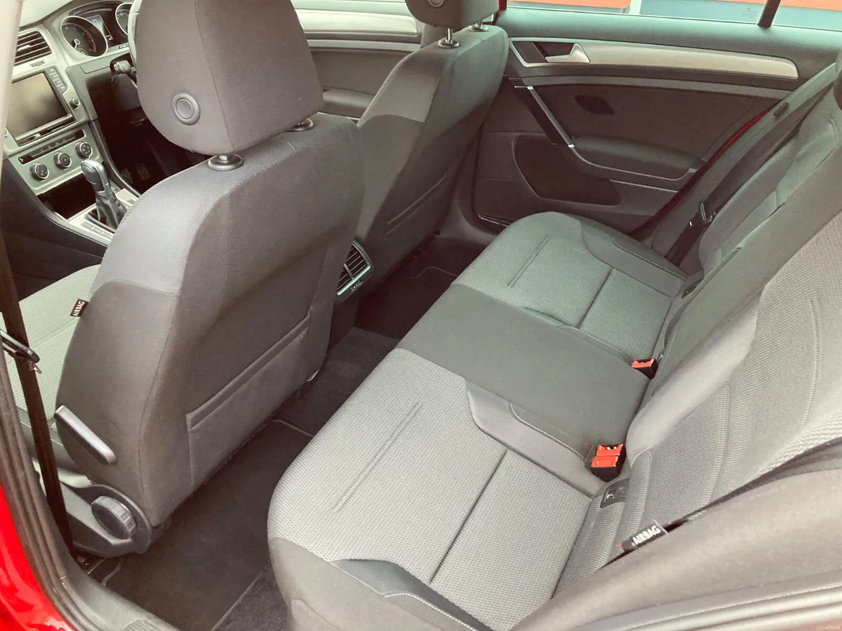 Volkswagen Golf 2014 Automatic Estate - Image 6
