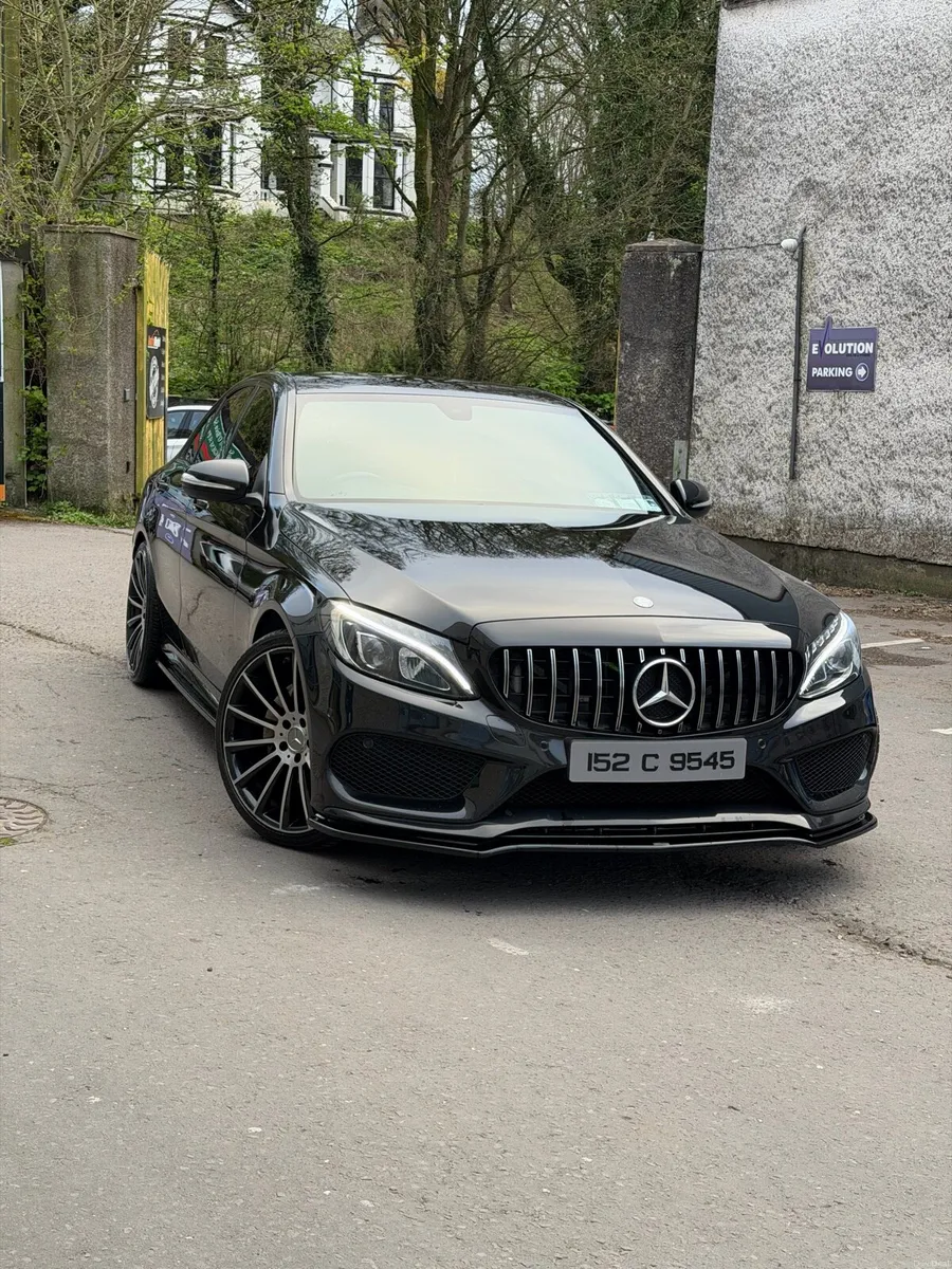 Mercedes c class amg line 220d - Image 2