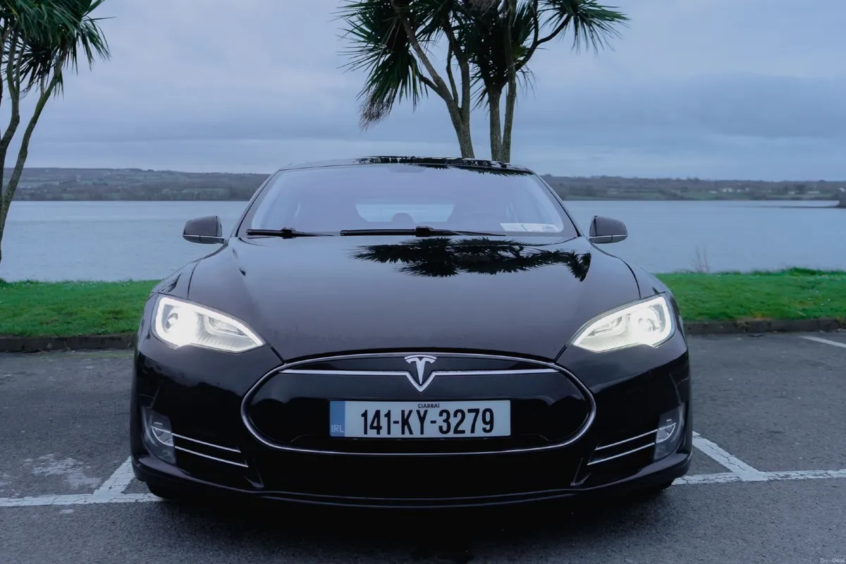 Tesla Model S 2014 P85 Performance - Image 3